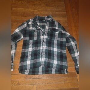 Ladies Large Survival Gear Long Sleeve Plaid Shirt Green & White